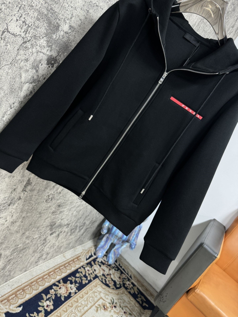 Pra*a outwear